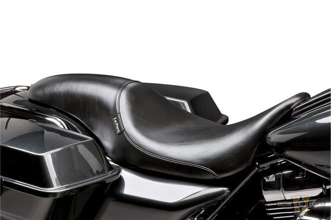 Silhouette Full Lenght Smooth Seat Black Vinyl For Harley-Davidson