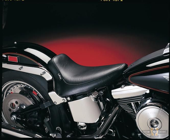 Silhouette Smooth Solo Seat Black Vinyl For Harley-Davidson