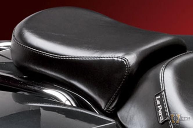 Silhouette Pleated Pillion Pad Black Vinyl For Harley-Davidson