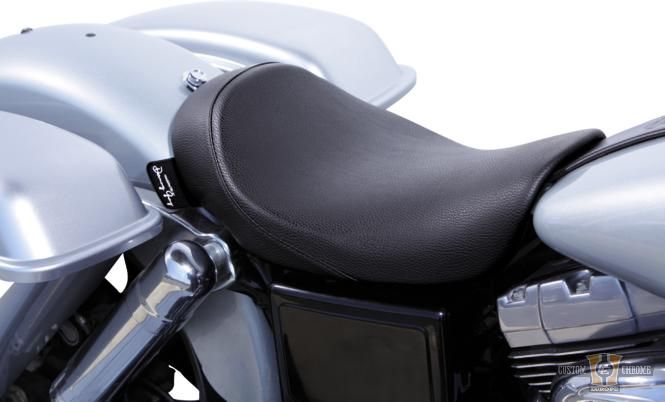 MINIMALIST Solo Vinyl Seat Black Vinyl For Harley-Davidson