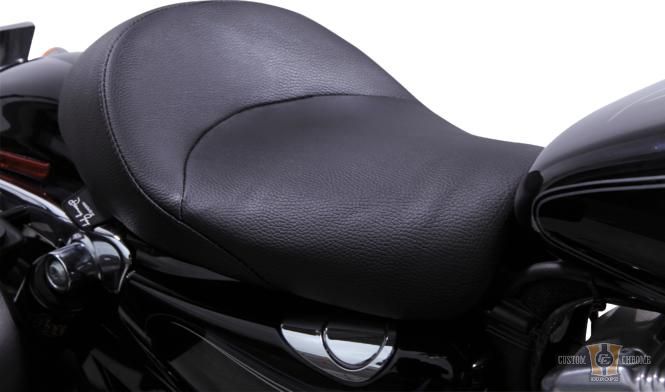 BIGIST Solo Vinyl Seat Black Vinyl For Harley-Davidson