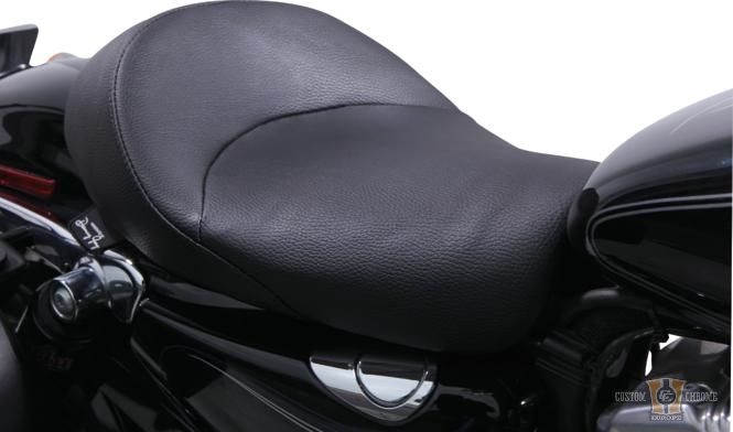 BIGIST Solo Vinyl Seat Black Vinyl For Harley-Davidson