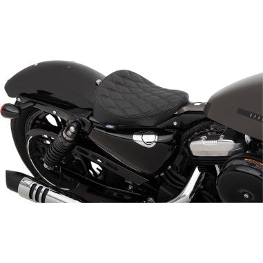 BOBBER-STYLE SOLO SEATS FOR HARLEY-DAVIDSON
