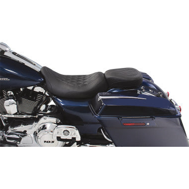 WIDE TRIPPER™ SOLO AND REAR SEATS FOR HARLEY-DAVIDSON