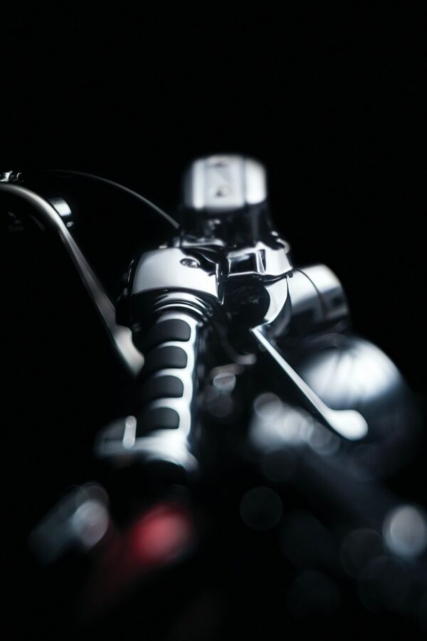 Puños Manillar ISO Grip Kuryakyn® Para Harley-Davidson® Touring TBW Por Cable