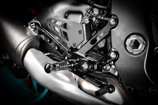 MUE2 Fußrasten für Yamaha MT10 22-23