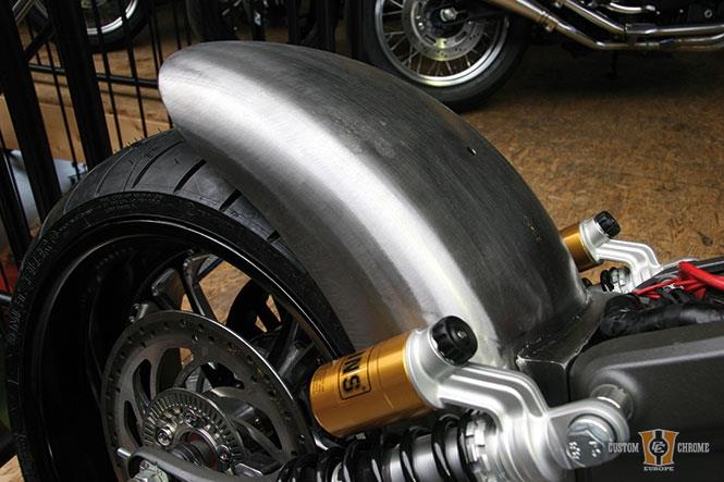 Rear Fender Smooth 200 Tires , (230mm Wide ) For Harley-Davidson