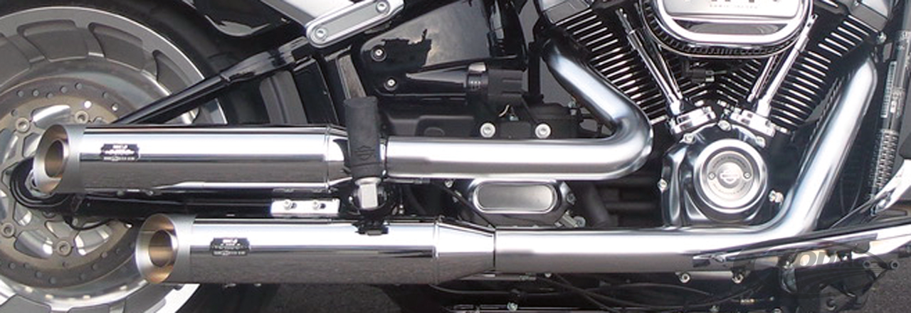 MCJ BLK Royal 2-2 mufflers Softail18-20 For Harley-Davidson