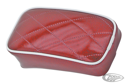 Pillion pad small uni mount Red flake For Harley-Davidson